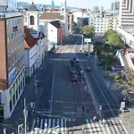 22nd Uprising Square Διαμέρισμα Μπρατισλάβα