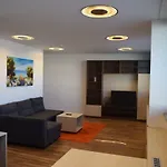 Apartamento 22nd Uprising Square