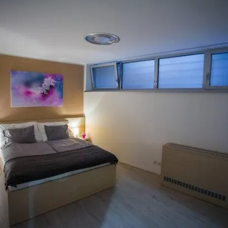22nd Uprising Square Appartement
